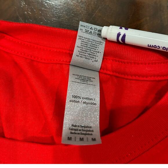 GILDAN ANIMAL CROSSING Lloid Red Short Sleeve Tee Size M - Picture 4 of 5